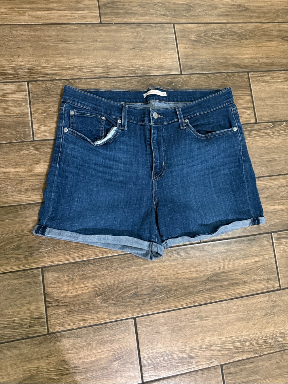 Levi's Women's Mid Length Jean Shorts Stretch Size 33